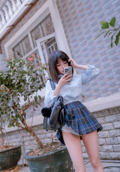 我让最想被拥抱的男人威胁了动漫_BD英语高清视频播放