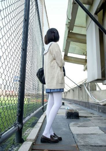 《年轻的女教师2》在线观看_BD国语电影在线看