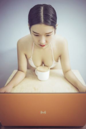 日光之下_国产剧迅雷电影在线