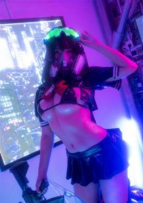 女仆的露天咖啡_欧美在线观看