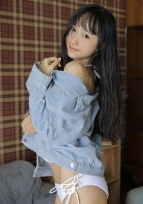 女生宿舍2李采潭_HD在线观看